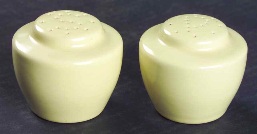 Ultra California Yellow (Buttercup) Salt & Pepper Set by Metlox - Poppytrail - Vernon-1