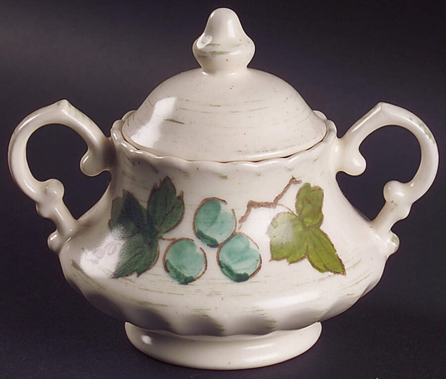 Vineyard Sugar Bowl & Lid by Metlox - Poppytrail - Vernon-1