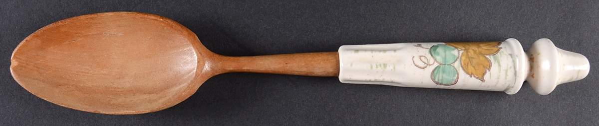 Vineyard Salad Serving Spoon with Wood Bowl by Metlox - Poppytrail - Vernon-1