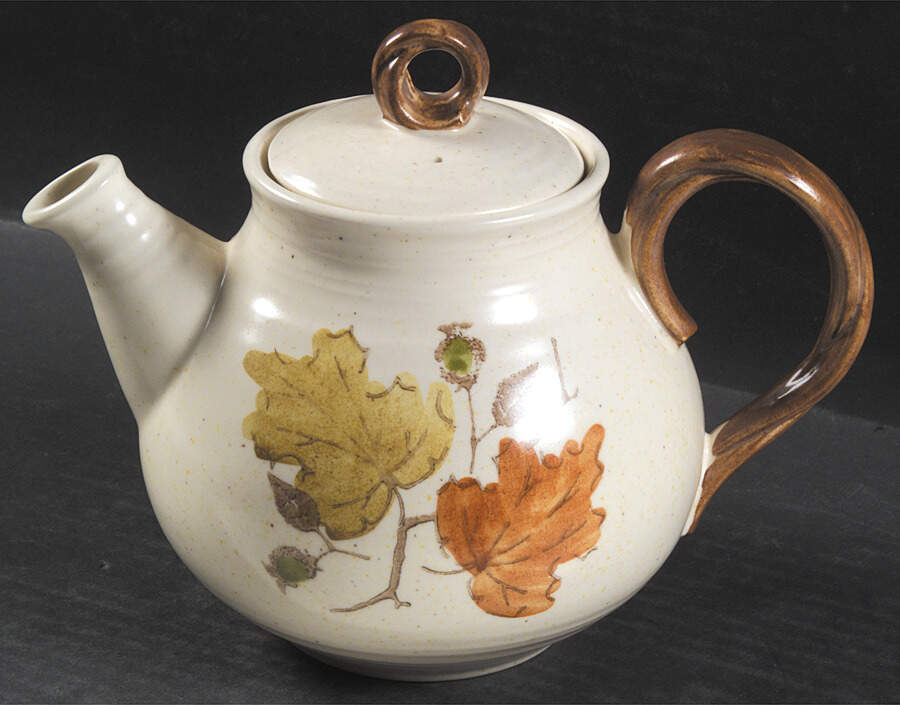 Woodland Gold Teapot & Lid by Metlox - Poppytrail - Vernon-1