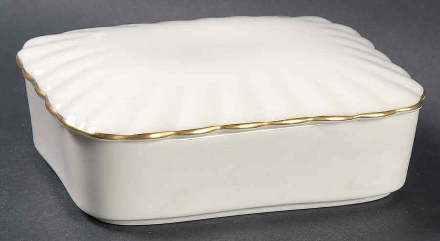 24 Karat Cigarette Box & Lid by Mikasa-1