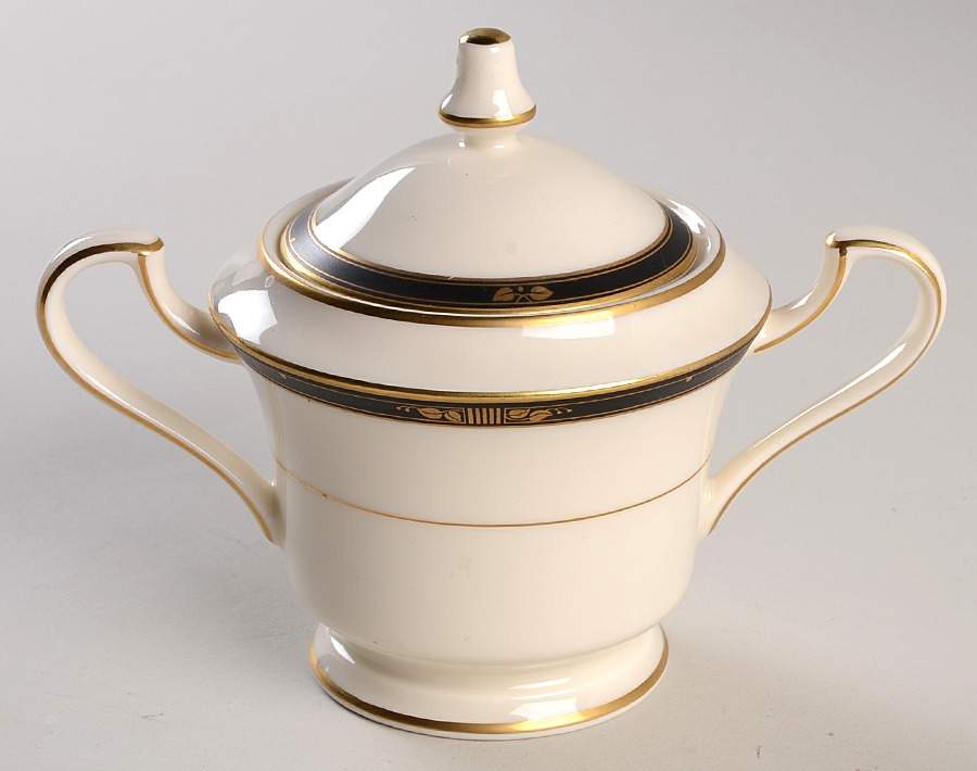Aberdeen Sugar Bowl & Lid by Mikasa-1