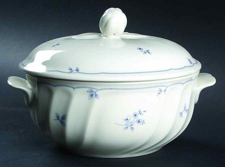 Alexandria 1 Qt Round Covered Casserole by Mikasa-1