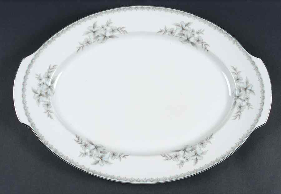 Alicia 16" Oval Serving Platter by Mikasa-1