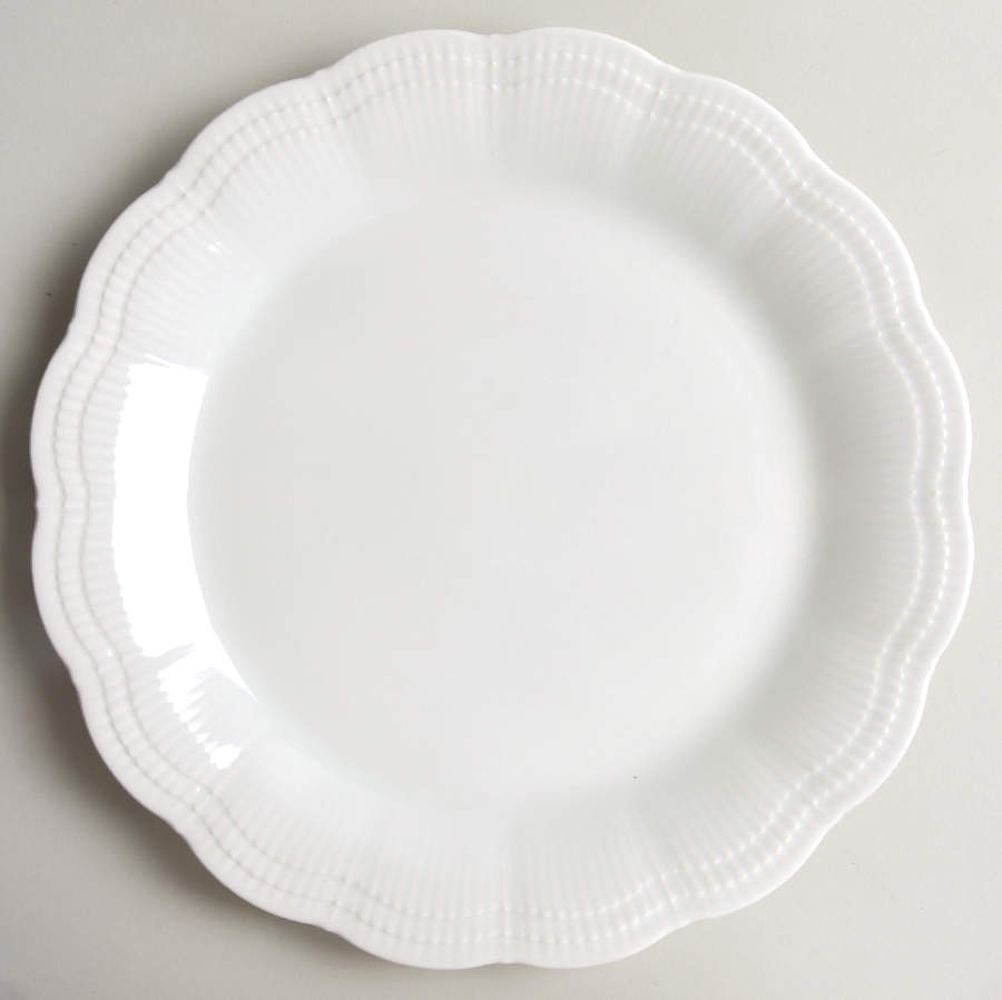 Allura White Dinner Plate by Mikasa-1