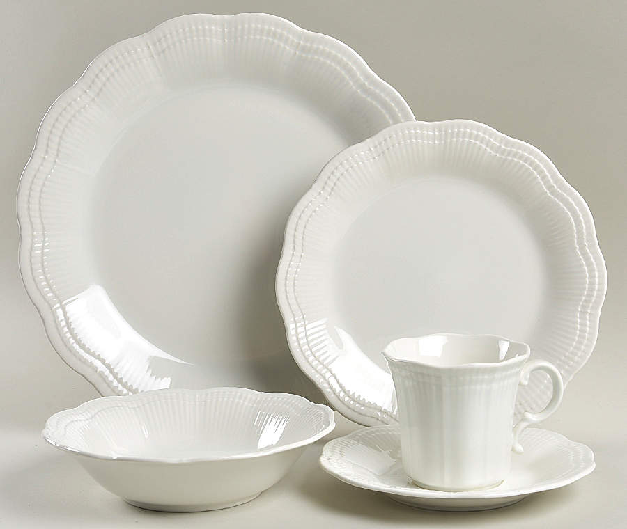 Allura White 5 Piece Place Setting by Mikasa-1
