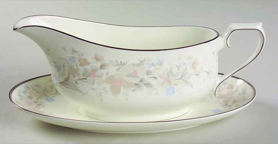 Alyssa Gravy Boat & Underplate by Mikasa-1