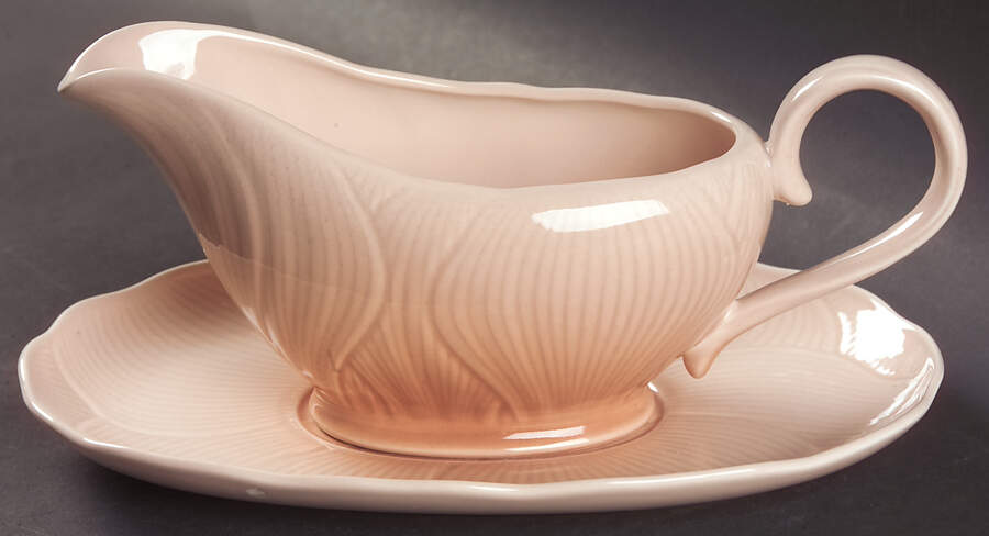 Amaryllis Gravy Boat & Underplate by Mikasa-1