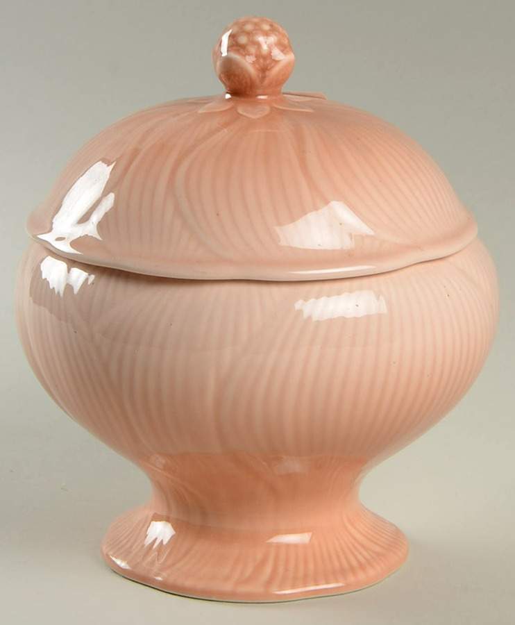 Amaryllis Candy Box & Lid by Mikasa-1
