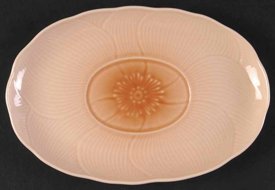 Amaryllis Underplate for Gravy Boat by Mikasa-1