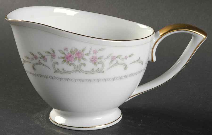 Amherst Creamer by Mikasa-1