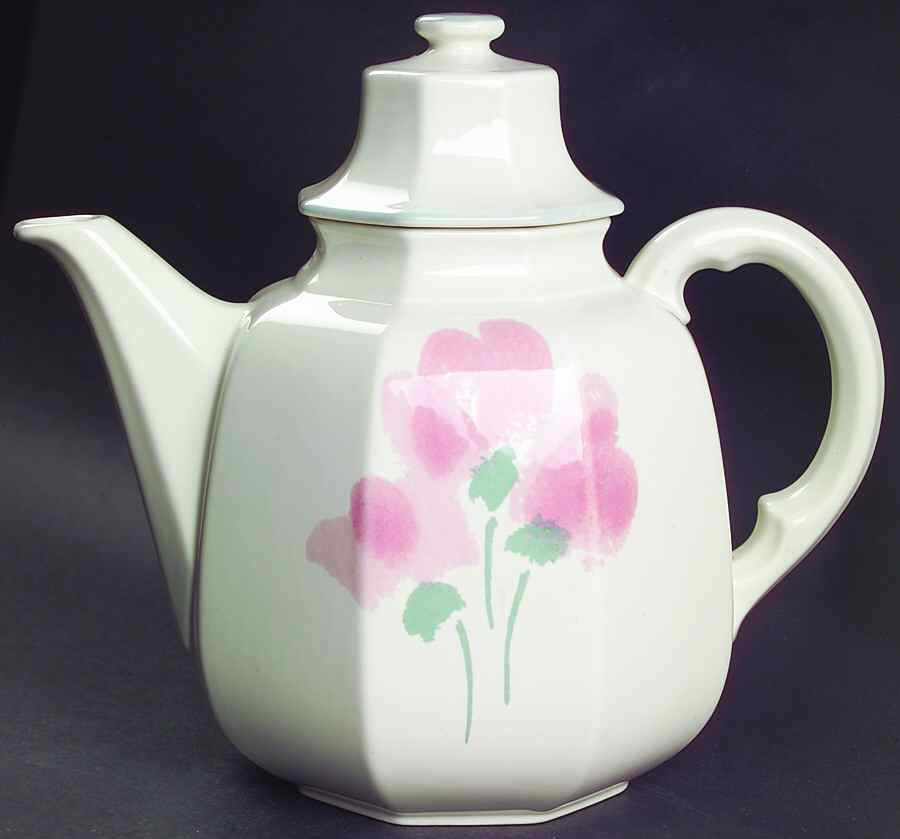 Amie Coffee Pot & Lid by Mikasa-1