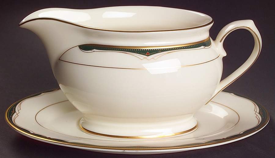 Ambassador Jade Gravy Boat & Underplate by Mikasa-1