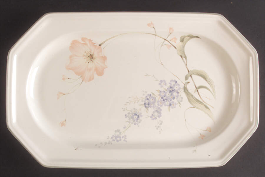 Amsterdam 14" Oval Serving Platter by Mikasa-1