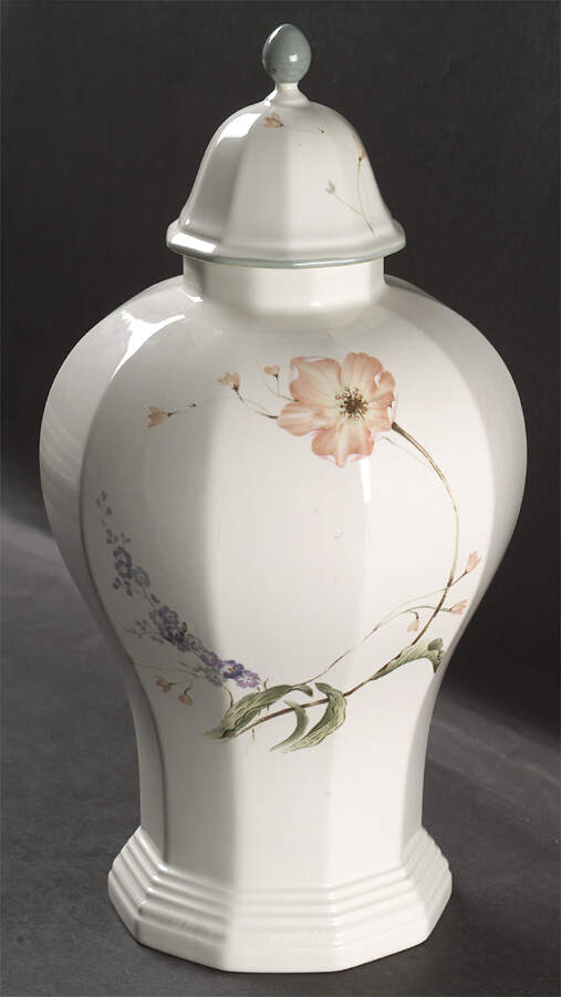 Amsterdam Covered Vase by Mikasa-1