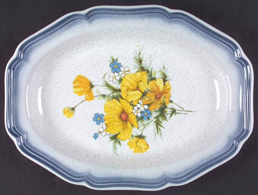 Amy 14" Oval Serving Platter by Mikasa-1