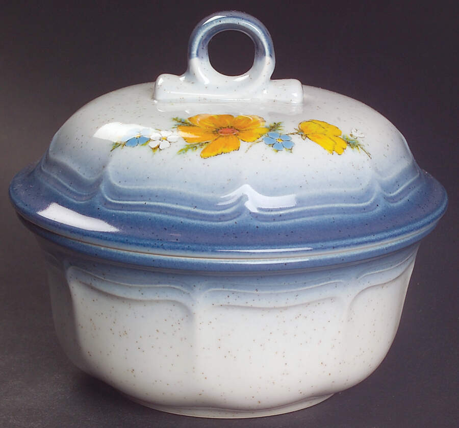 Amy Individual Casserole & Lid by Mikasa-1
