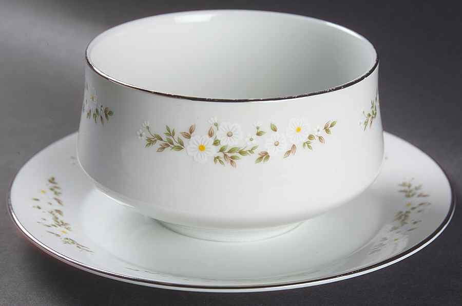 Andrea Gravy Boat with Attached Underplate by Mikasa-1