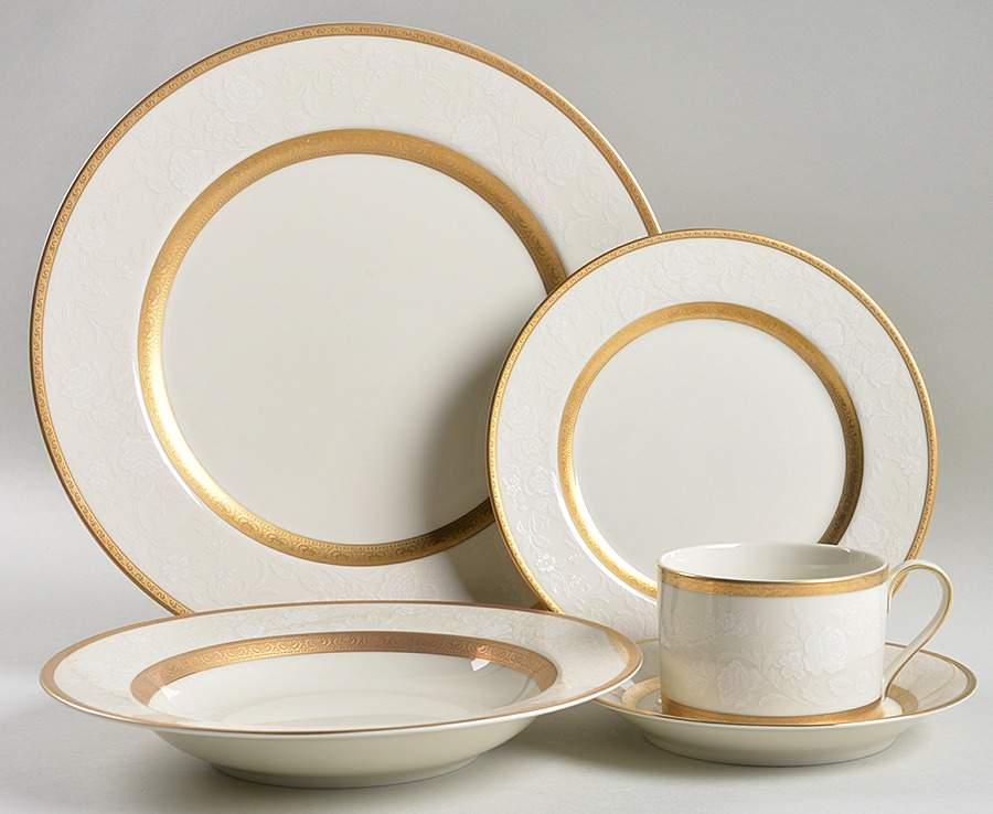 Antique Lace 5 Piece Place Setting by Mikasa-1