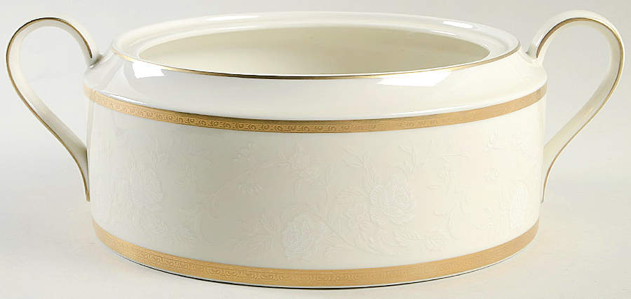 Antique Lace 2.5 Qt Round Casserole No Lid by Mikasa-1