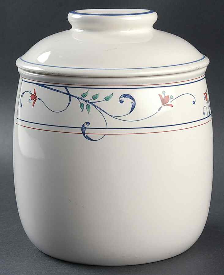 Annette Large Canister & Lid with Seal Ring by Mikasa-1