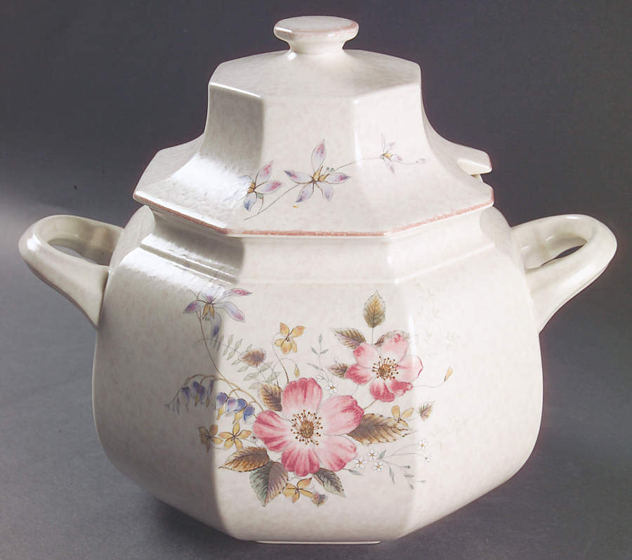 April Glory Tureen &  Lid by Mikasa-1