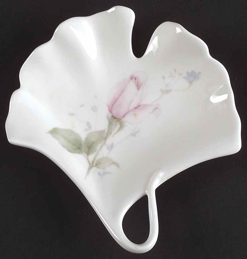 April Rose Ginkgo Leaf Dish by Mikasa-1