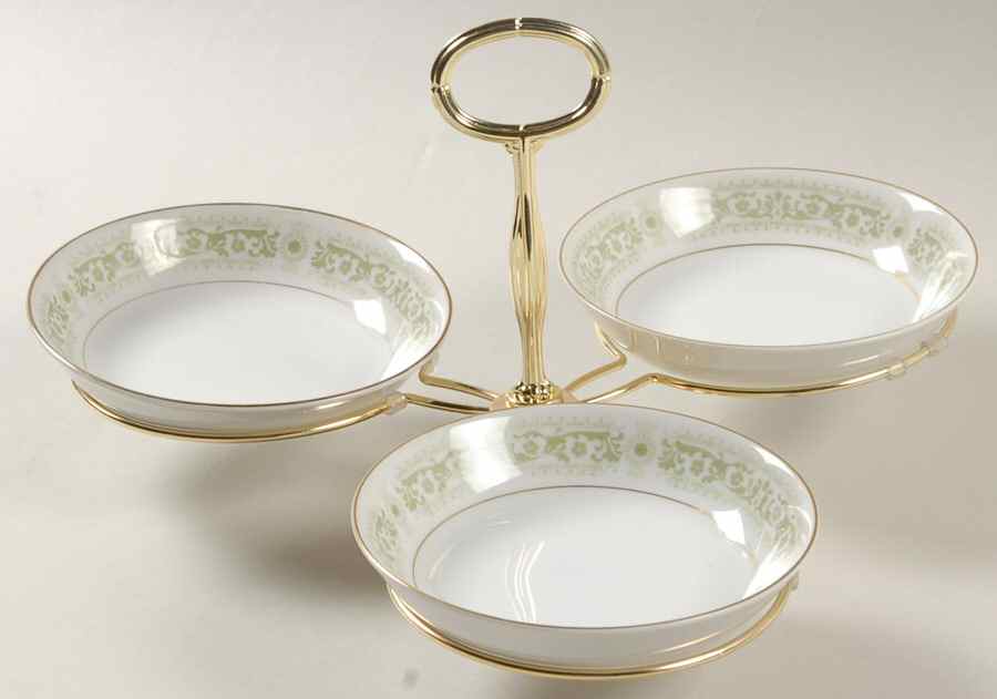 Arabesque 7" x 12" 3-Part Relish & Metal Stand (FR) HC by Mikasa-1