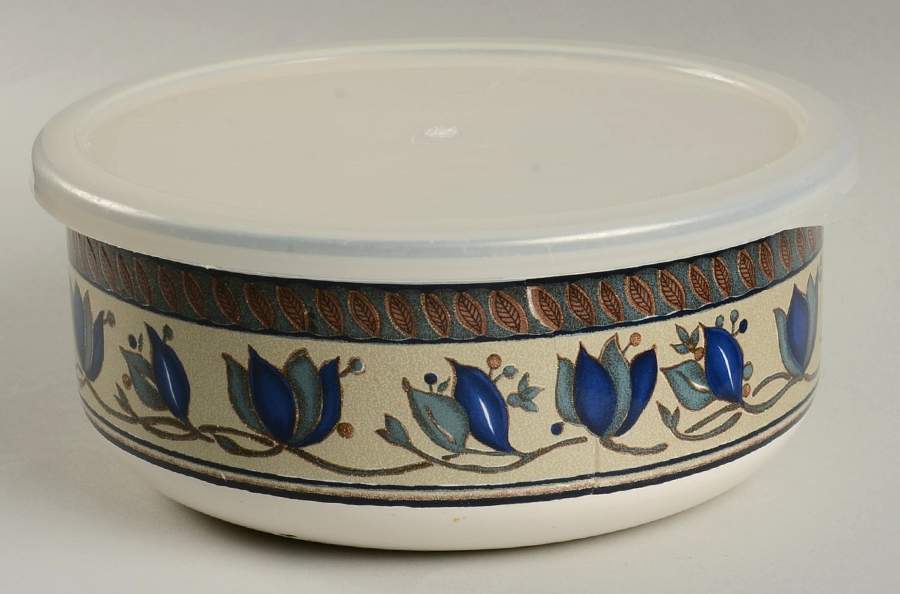 Arabella 7 1/2" Metal Bowl W/Plastic Lid by Mikasa-1