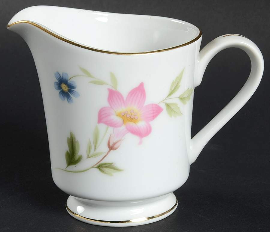 Ardmore Creamer by Mikasa-1