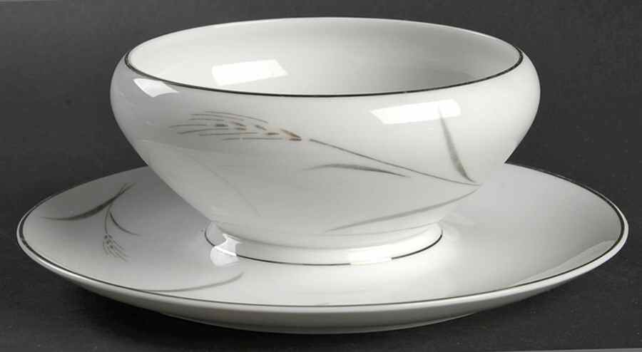 Aries Gravy Boat with Attached Underplate by Mikasa-1