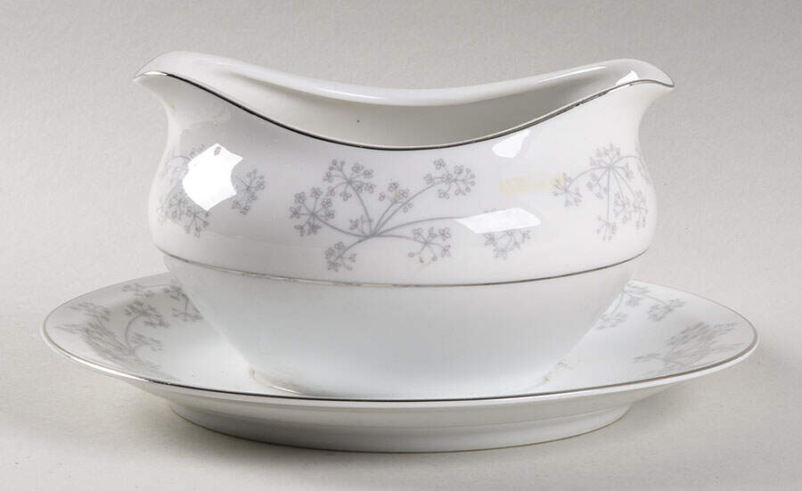 Ashby Gravy Boat with Attached Underplate by Mikasa-1