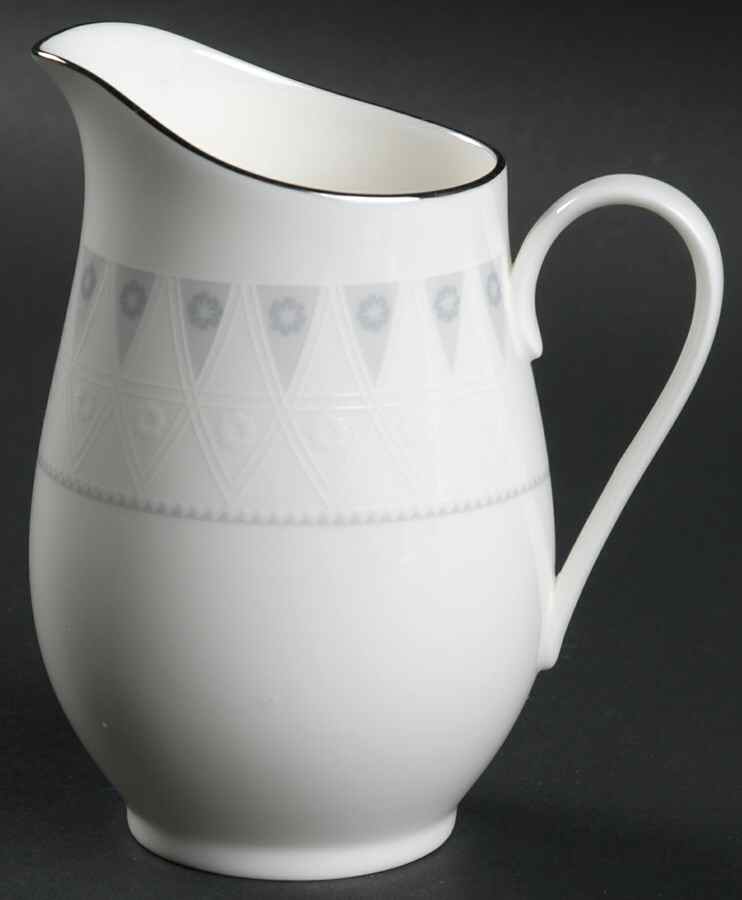 Aurora Creamer by Mikasa-1