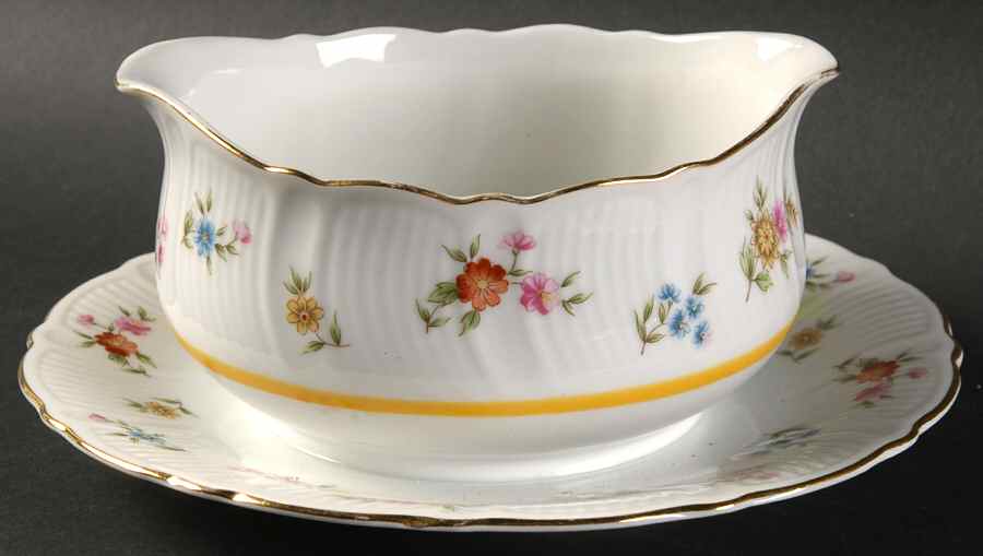 Avondale Round Gravy Boat/Attached Underplate by Mikasa-1