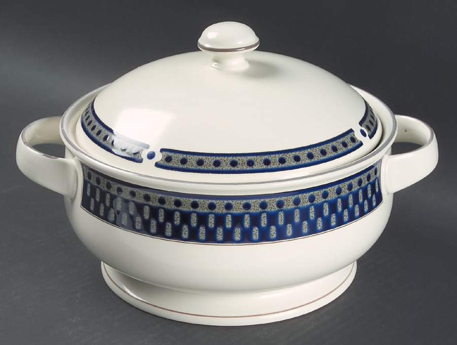 Aztec Blue 2 Qt Round Covered Casserole by Mikasa-1