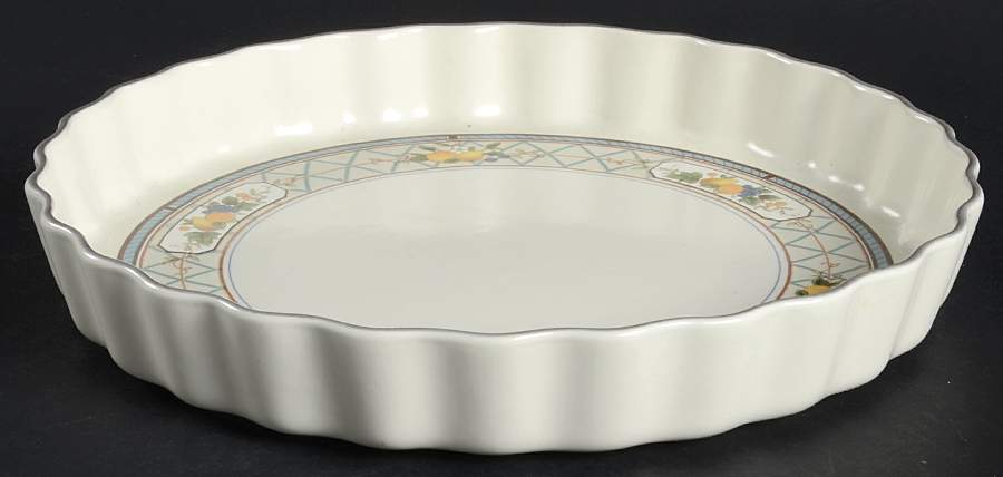 Basket of Fruit 10" Quiche by Mikasa-1