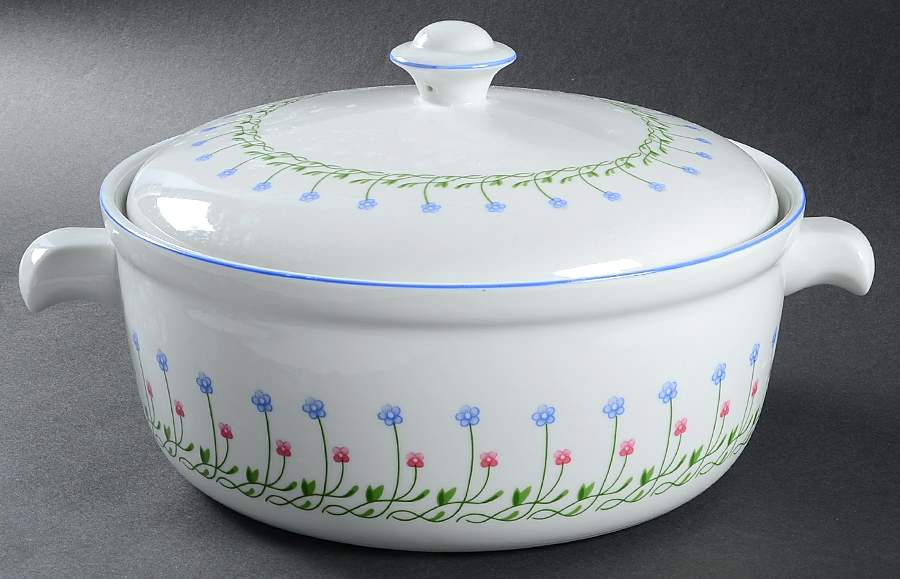 Bali Hai 3 Quart Round Covered Casserole by Mikasa-1
