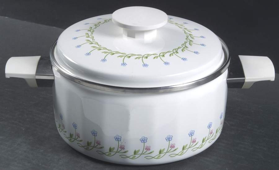Bali Hai 2.5 Quart Metal Round Covered Casserole by Mikasa-1