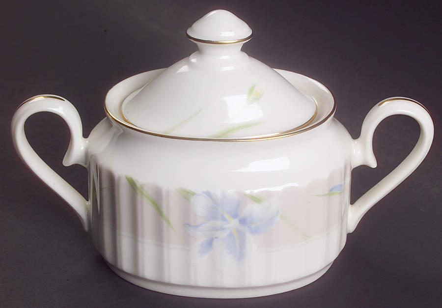 Ballantyne Sugar Bowl & Lid by Mikasa-1