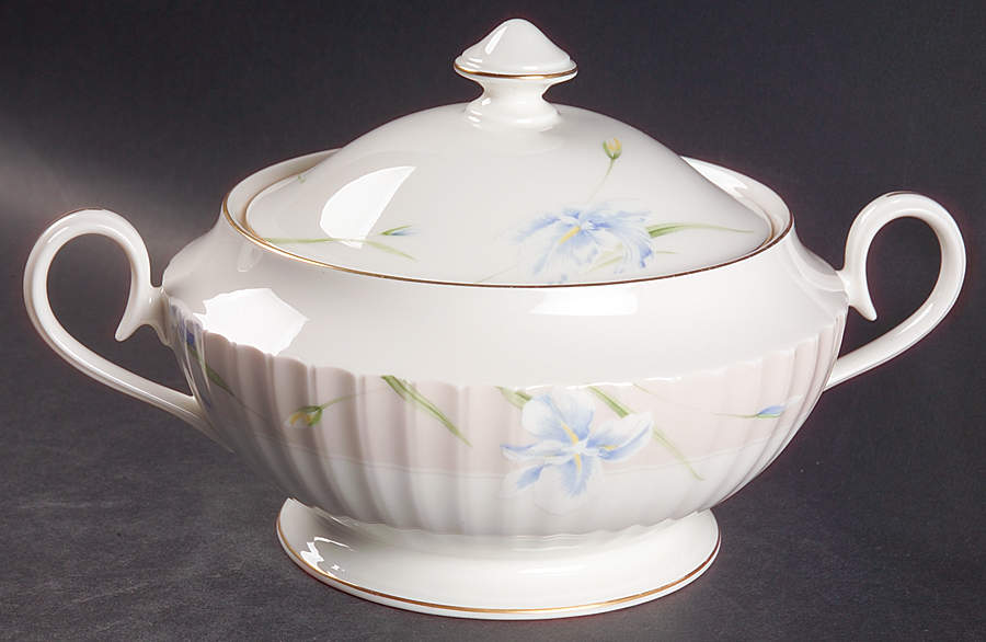 Ballantyne Round Covered Vegetable by Mikasa-1