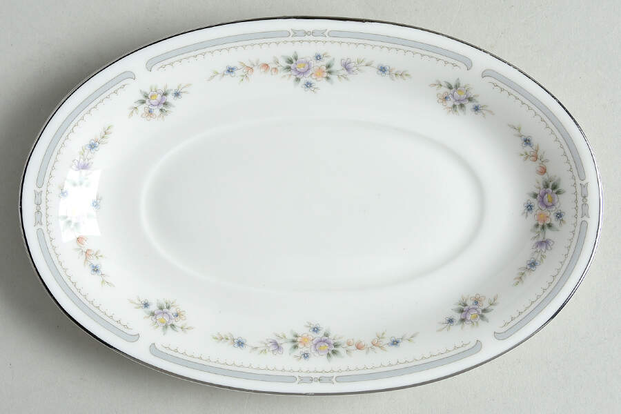 Beaumont Underplate for Gravy Boat by Mikasa-1