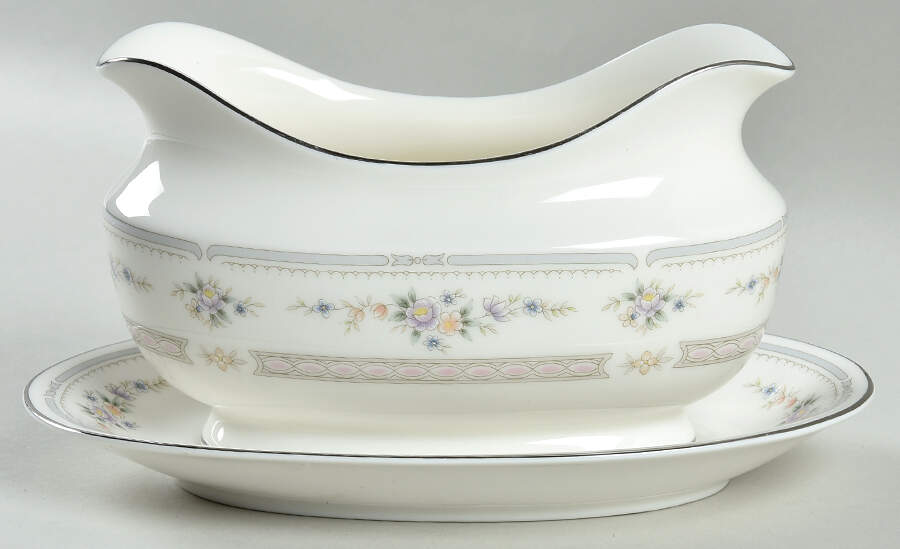 Beaumont Gravy Boat & Underplate by Mikasa-1