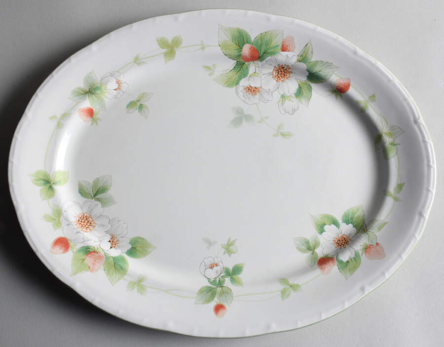 Berry Bloom 14" Oval Serving Platter by Mikasa-1