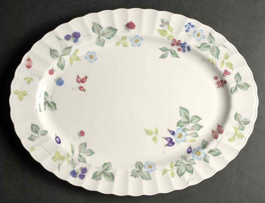 Berry Festival 14" Oval Serving Platter by Mikasa-1