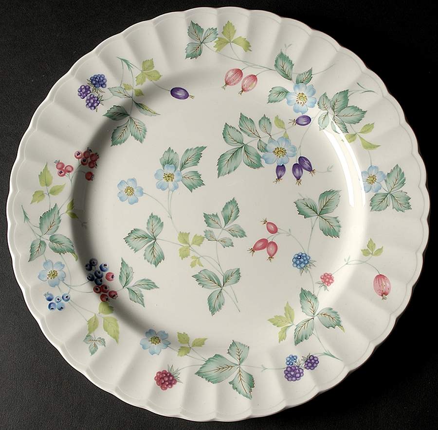 Berry Festival Dinner Plate by Mikasa-1