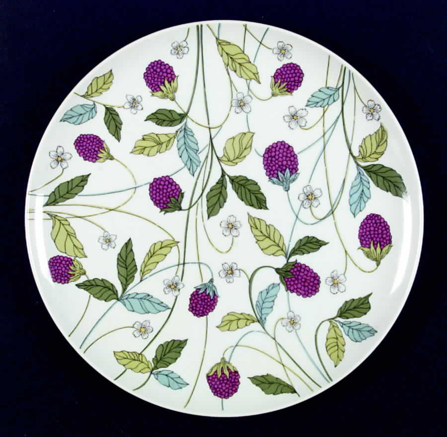 Berry Heaven Dinner Plate by Mikasa-1