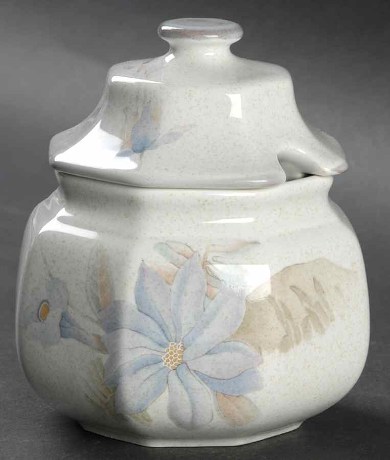Bellemeade Sugar Bowl & Lid by Mikasa-1