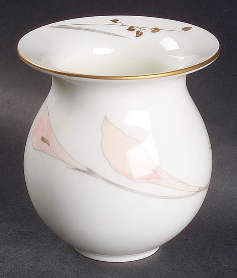 Bellamy 3" Vase by Mikasa-1