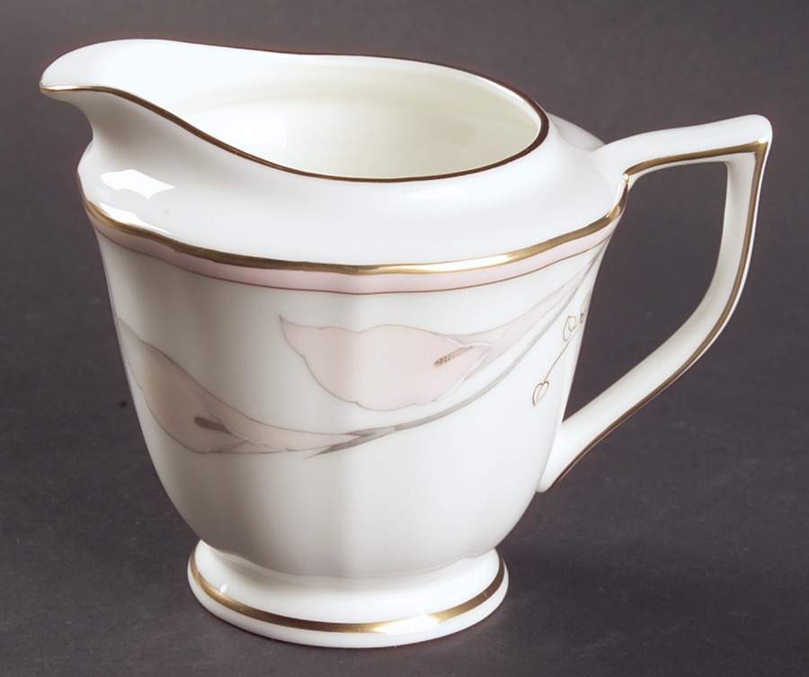 Bellamy Creamer by Mikasa-1