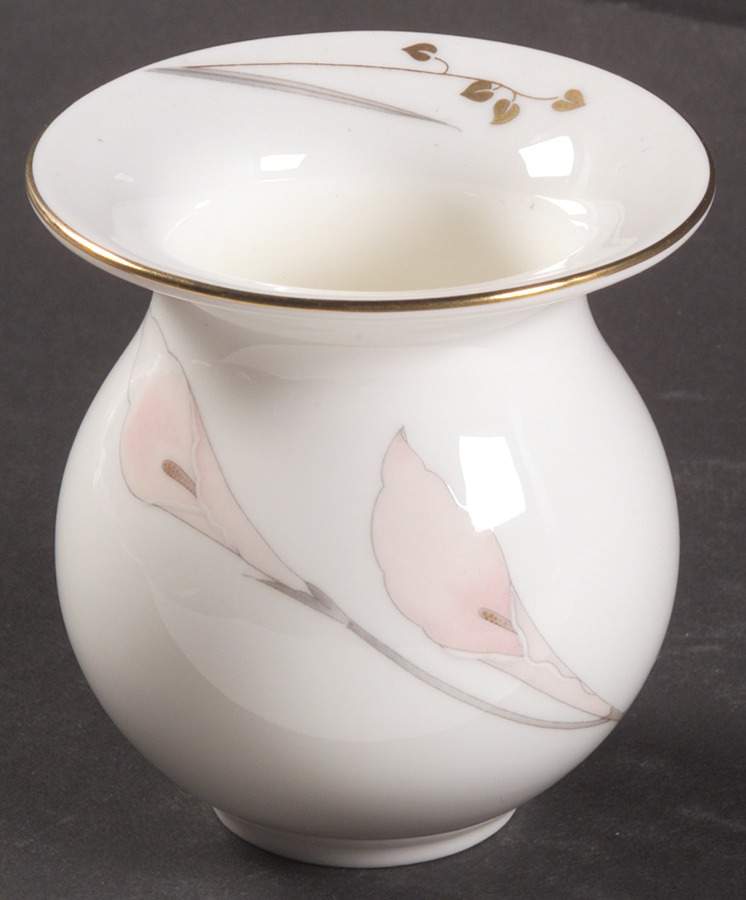 Bellamy 3" Vase by Mikasa-1